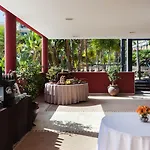巴瑟罗马贝拉酒店 酒店