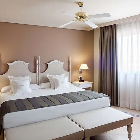 Barcelo Hotell 4*